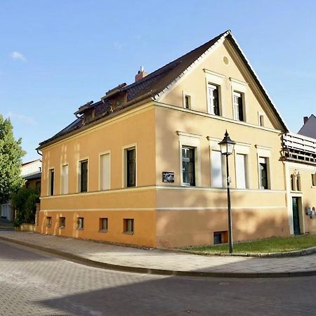 "Ferienwohnung Am Schloss" - Ferienwohnung Mit Blick Auf Das Barbyer Schloss, 5 Gehminuten Bis Zur Elbe Екстер'єр фото